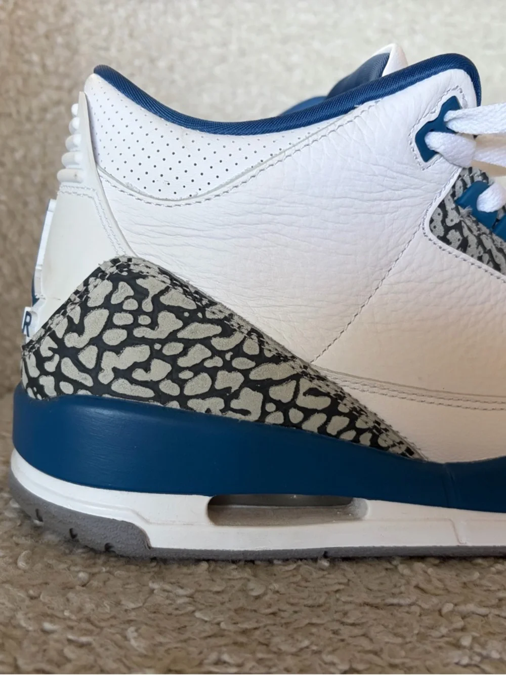 Jordan Air Jordan 3 “Wizzards” Retro White Metallic Copper. Like New with Box!